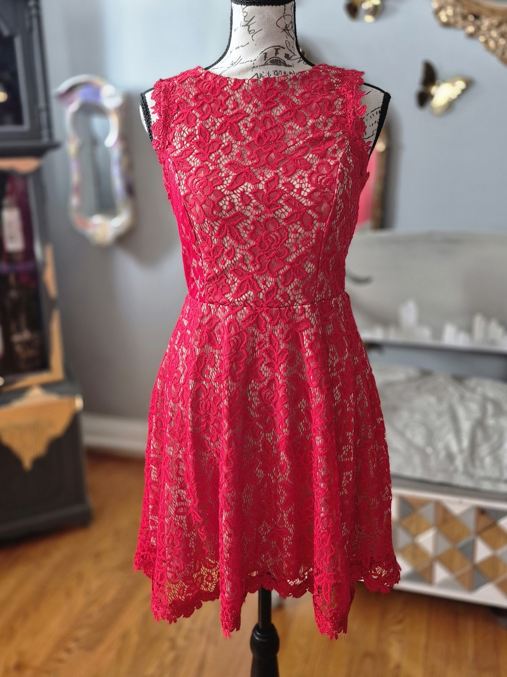 mi ami Romantic Bright Red Lace Midi Dress Small